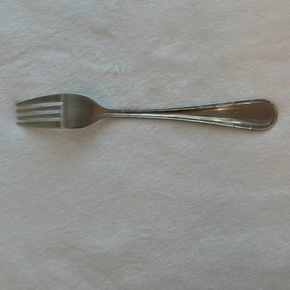 Whole Home Dinner Fork Unisex OS Silver Good Stainless Steel Notched Border